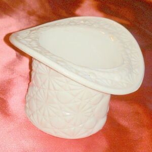Vintage Fenton Daisy and Button Pattern Milk Glass Top Hat Vase